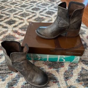 Diba True Walnut Grove Charcoal Bootie in box Size 6